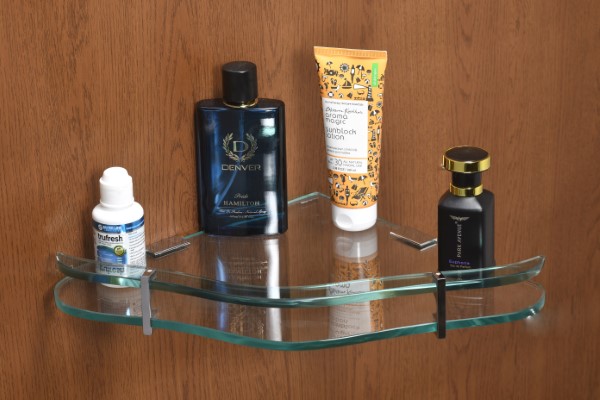 8MM  Glass To Glass Zic Zac Corner